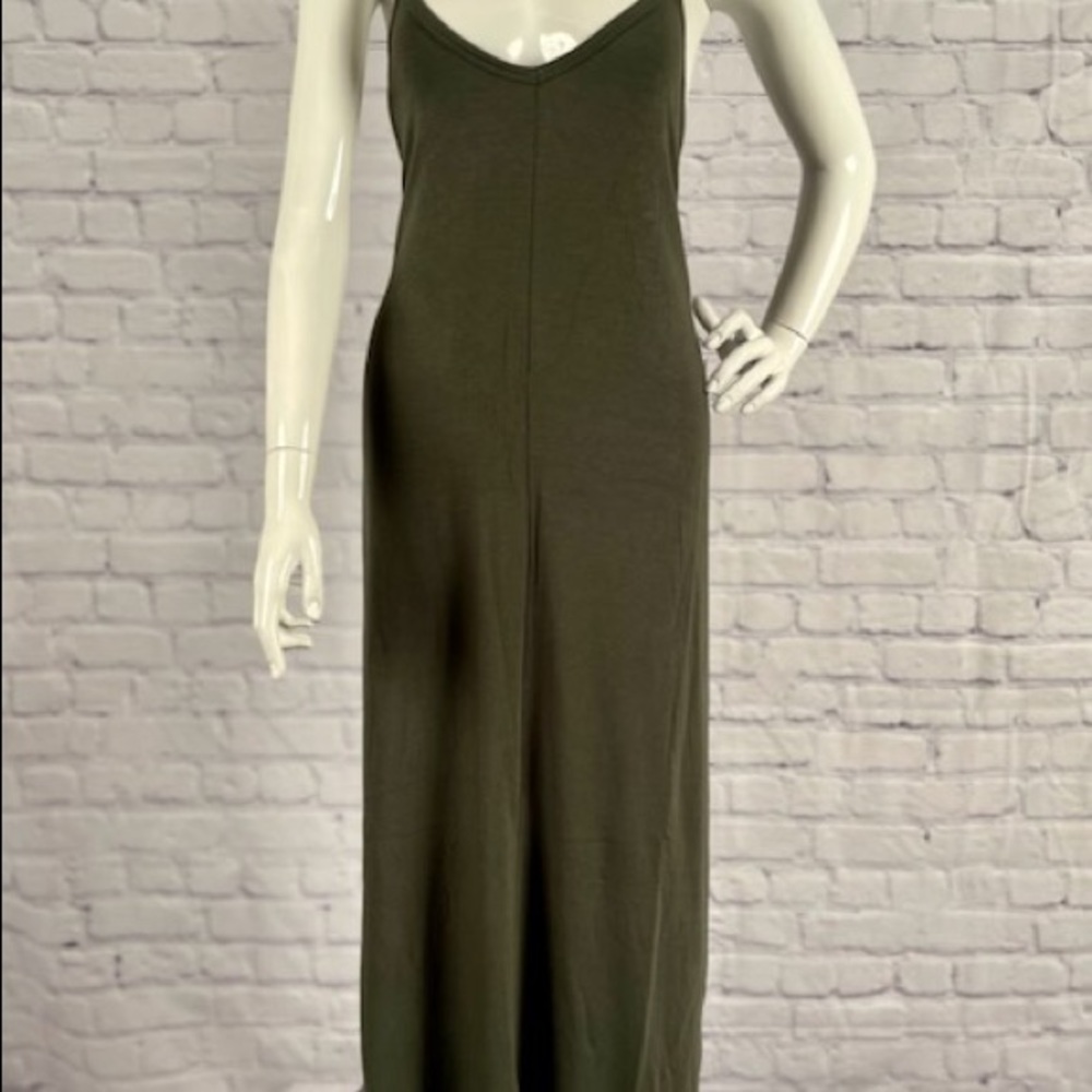 BN Zenana Premium Plus Size Olive Green V-Neck Maxi Dress W/Pockets Various - Picture 6 of 12